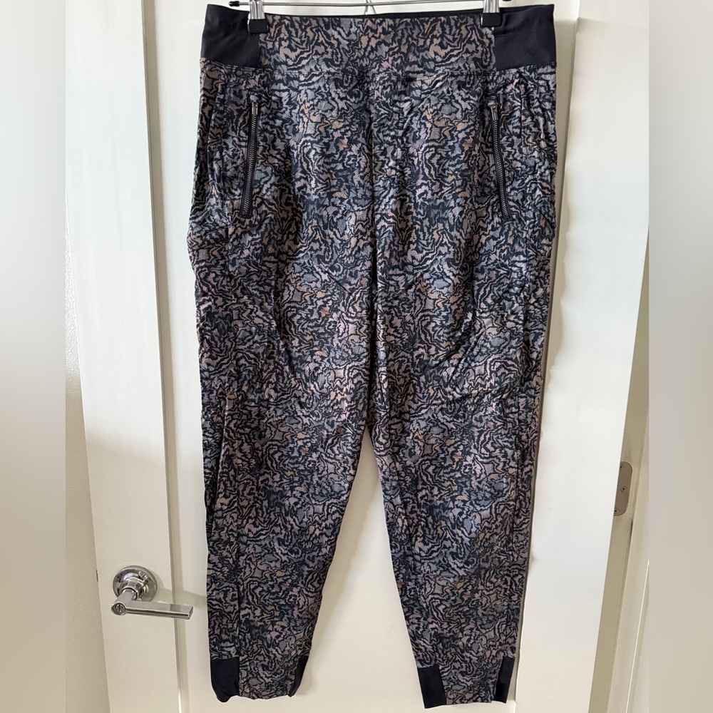 Patterned Trekkie Joggers, Size 10 by Athleta